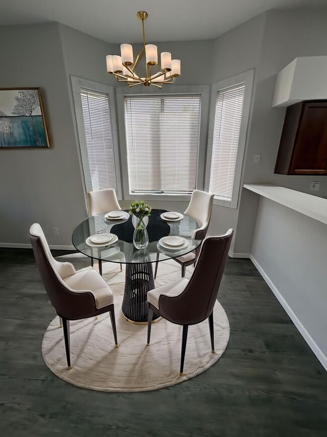 Building Photo - Rita Ranch Vail School District Single story home