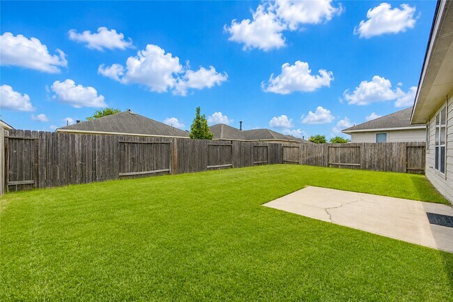 Building Photo - 7419 Sabinal Creek Dr