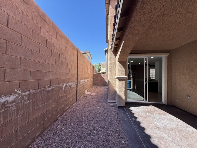 Building Photo - 7209 Huckaby Ave