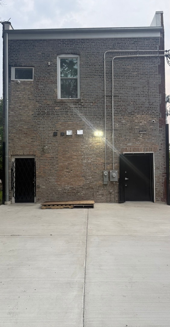 Building Photo - 5601 S Halsted St