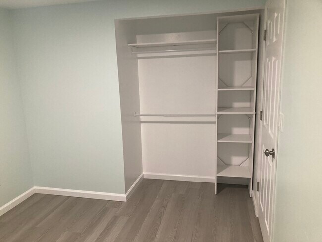 Building Photo - 608 Wheeler Ln