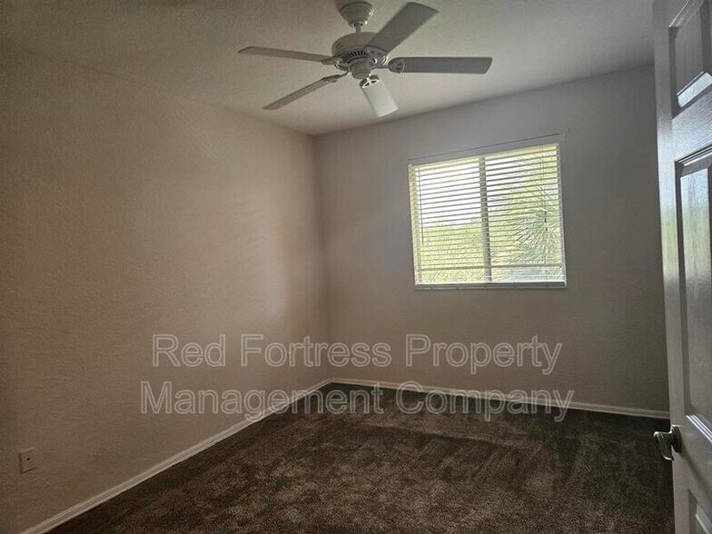 Building Photo - 6360 Aragon Way