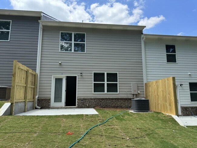 Building Photo - 2292 Blue Monarch Dr