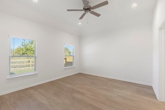 Building Photo - 11832 Whirlaway Dr