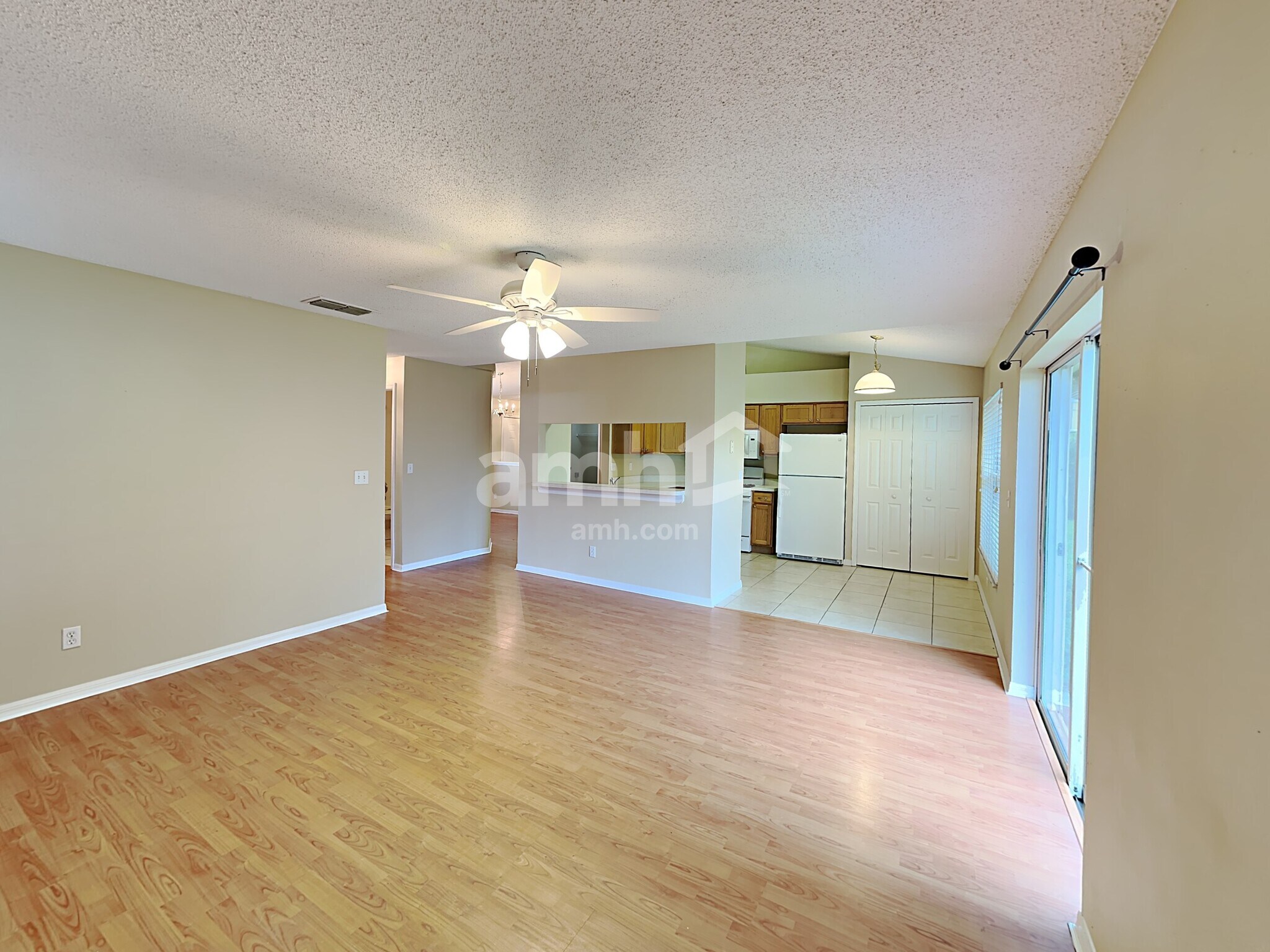 Building Photo - 12131 Woodglen Cir
