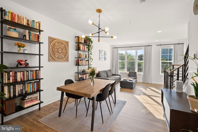 Building Photo - 11258 Faraday Park Dr.