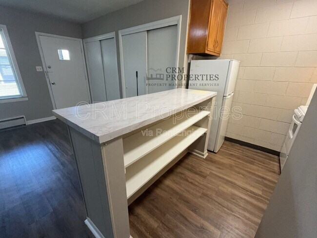 Building Photo - 6134 Hillside Ave