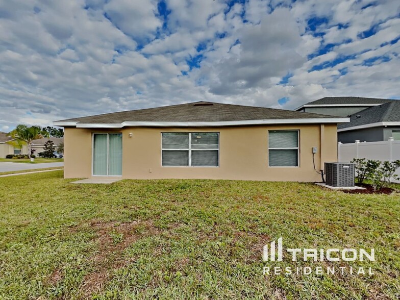 Building Photo - 11046 Standing Stone Dr
