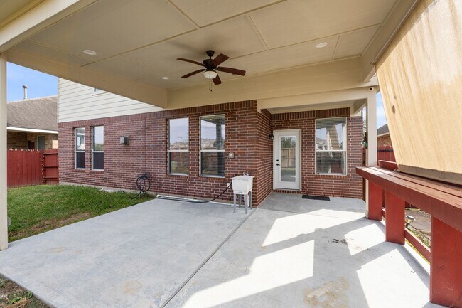 Building Photo - 1946 Hawthorne Brook Ln