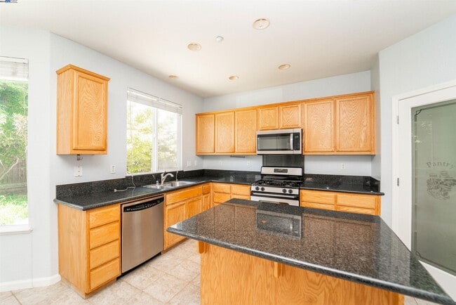 Building Photo - 2609 Intrigue Ln