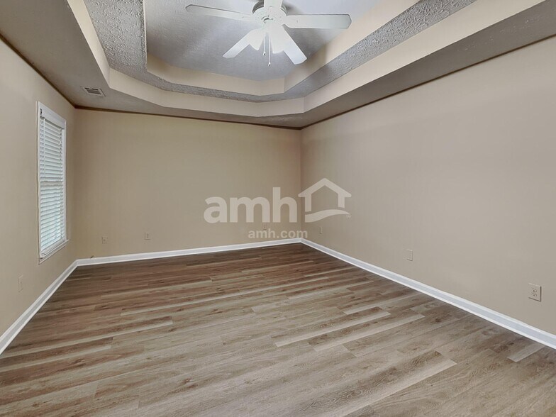 Building Photo - 4929 Harrington Pl
