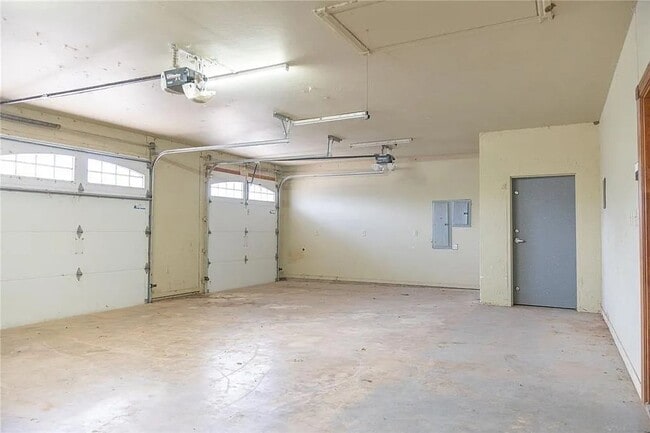 Building Photo - 21698 SW Coombs Rd