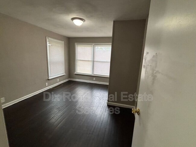 Building Photo - 1111 Richmond Ave