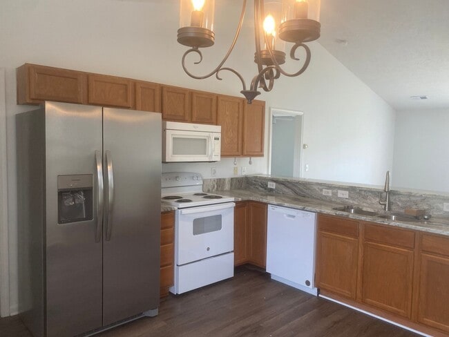 Building Photo - Walkers Woods - 3 Bed / 2 Bath Single Fami...