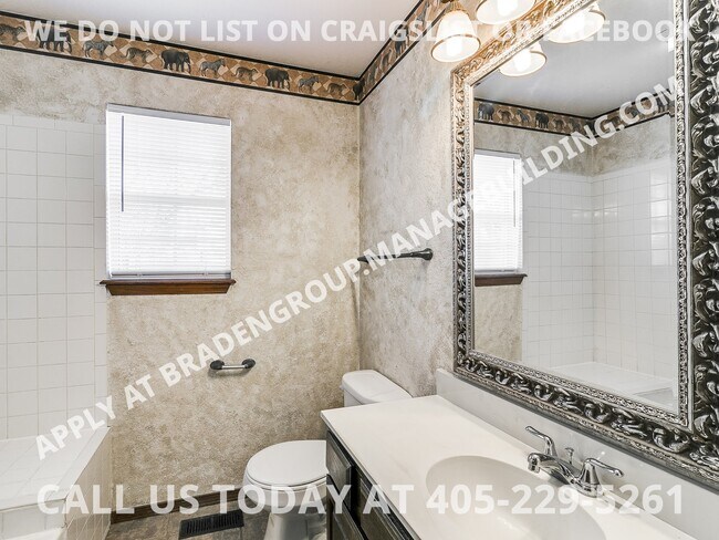 Building Photo - 3837 Sunward Cir