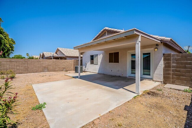 Building Photo - Mesa home near Skyline Park!