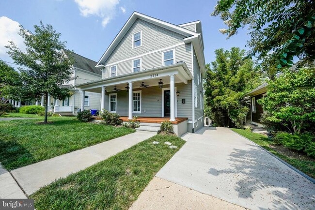 Primary Photo - 2314 N Kenmore St