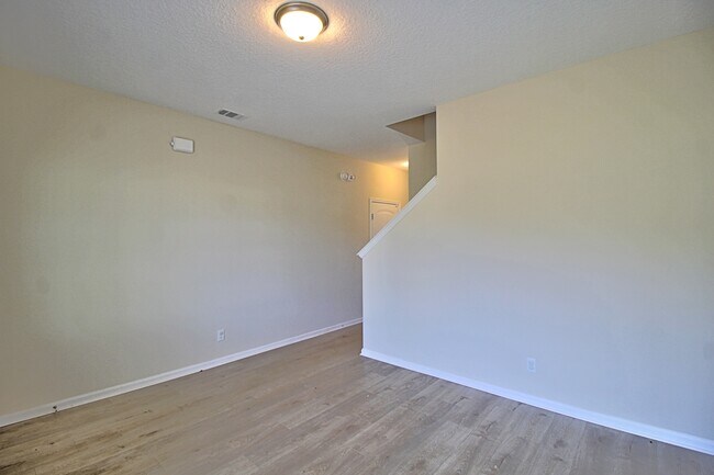 Building Photo - 260 Whippoorwill Wy NE