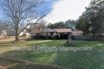 Building Photo - 4804 Edwards Rd