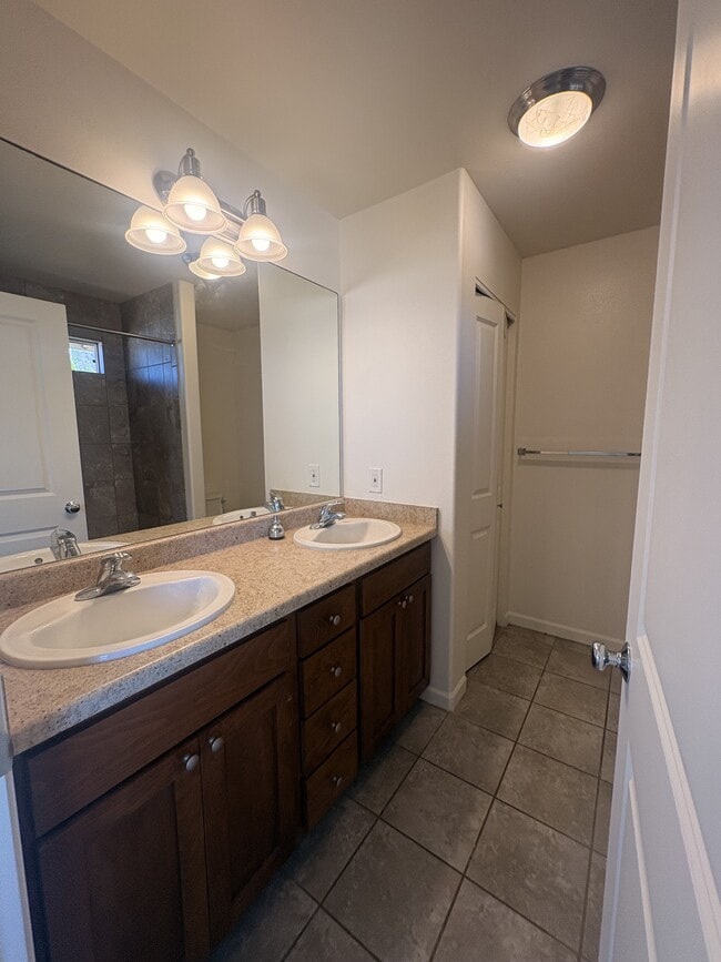 Building Photo - 151 Hoolaau St