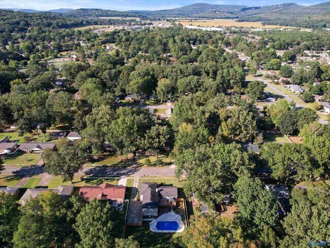 Building Photo - 826 Eldorado Ave SE