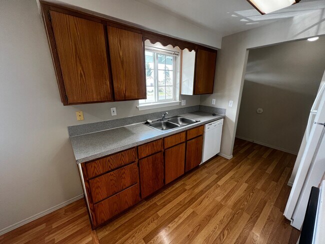 Building Photo - 210-220 N 2nd St