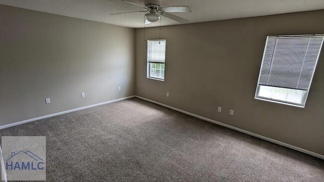 Building Photo - 1100 Pineland Ave
