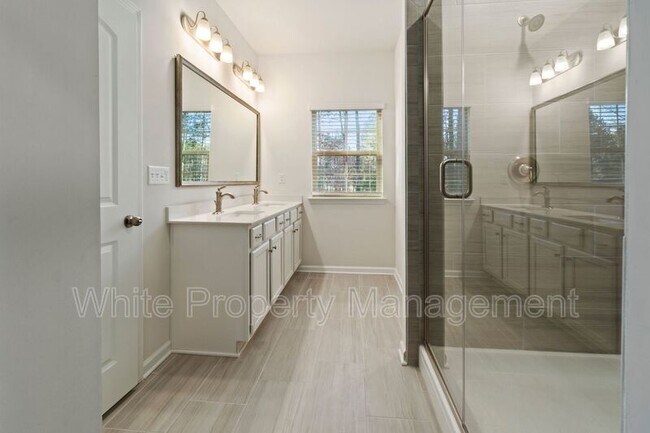 Building Photo - 3209 Glenn Hope Way