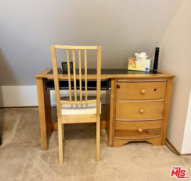 Building Photo - 701 Pinnacle Dr