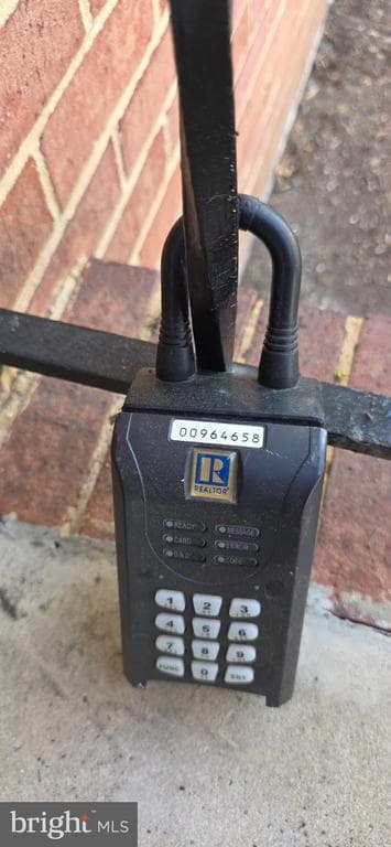 Building Photo - 1319 The Terrace