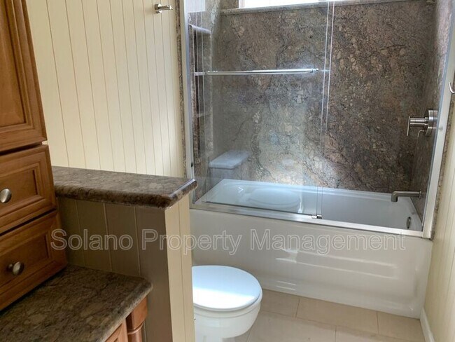 Building Photo - 236 Cheyenne Dr