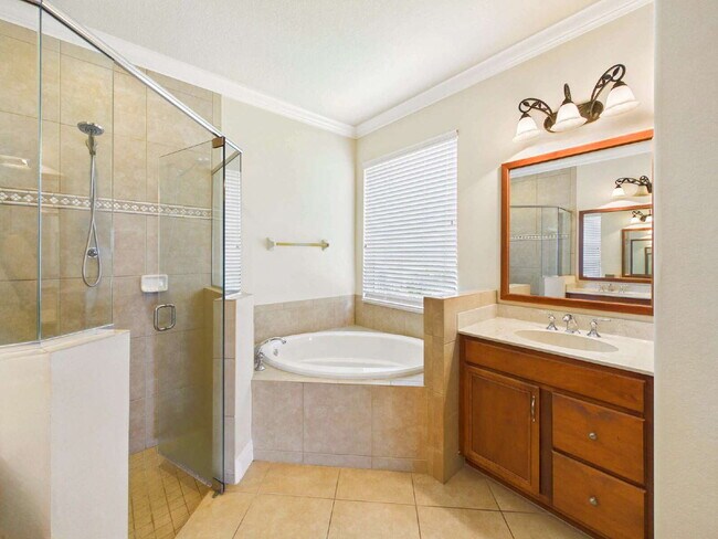 Building Photo - Luxury Lakefront Pool Home in Tesoro - Move-in Ready with Premium Inlcusions