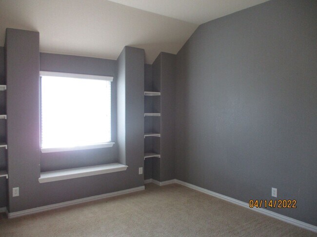 Building Photo - 2505 Mesa Glen Dr
