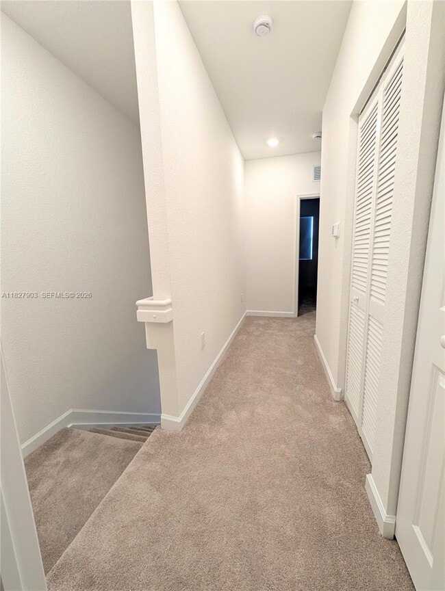 Building Photo - 1172 SE 1st Ave