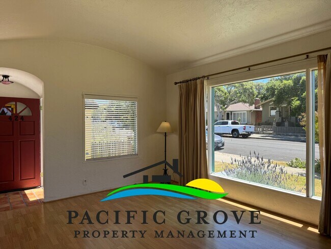 Building Photo - Delightful 3-Bedroom, 2 bath home in Pacif...