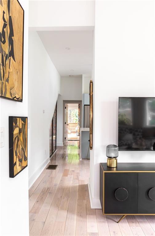 Building Photo - 724 Charles Allen Dr NE