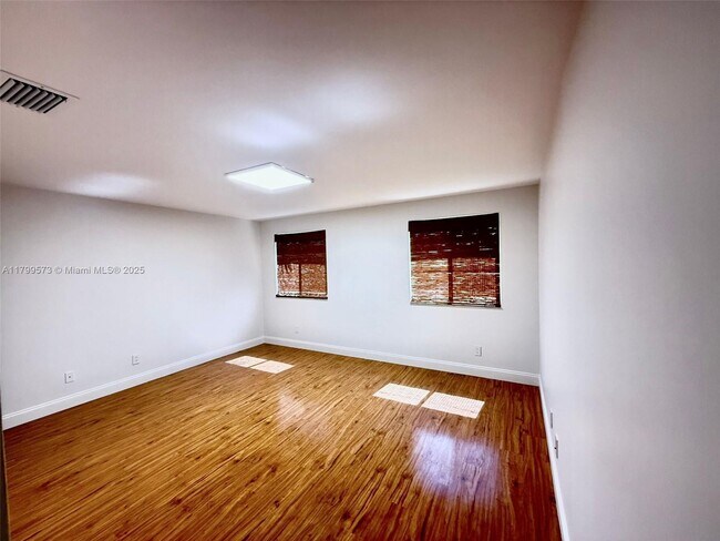Building Photo - 1696 SW 109th Terrace