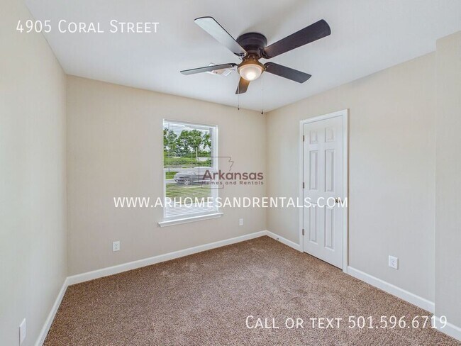 Building Photo - 4905 Coral St