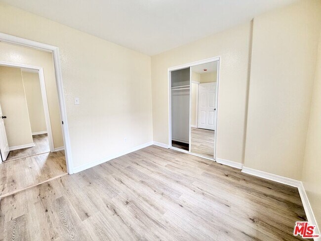 Building Photo - 138 W 93rd St