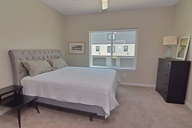 Building Photo - 3 Crosby Park Dr