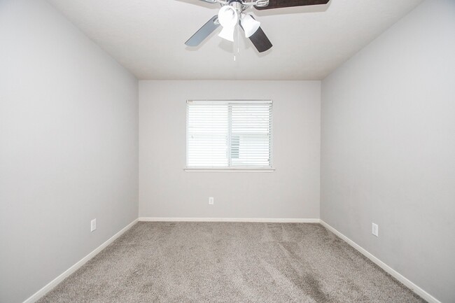 Building Photo - 14319 Heath Falls Ln