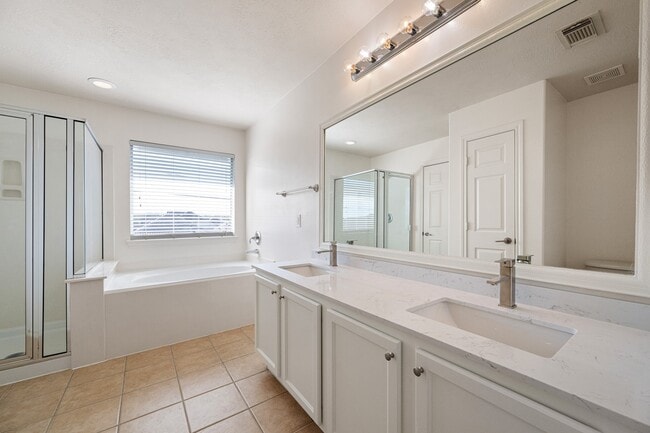 Building Photo - 11938 Ramla Place Trail