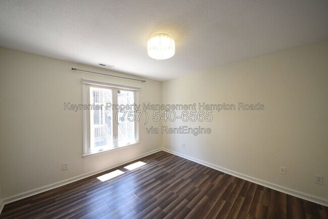 Building Photo - 9716 7th Bay St