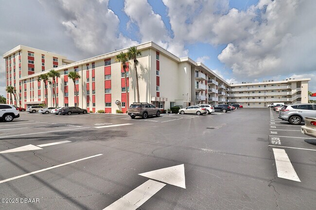 Building Photo - 2711 N Halifax Ave