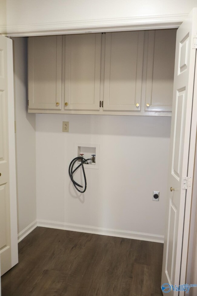 Building Photo - 6864 Steeplechase Dr NW