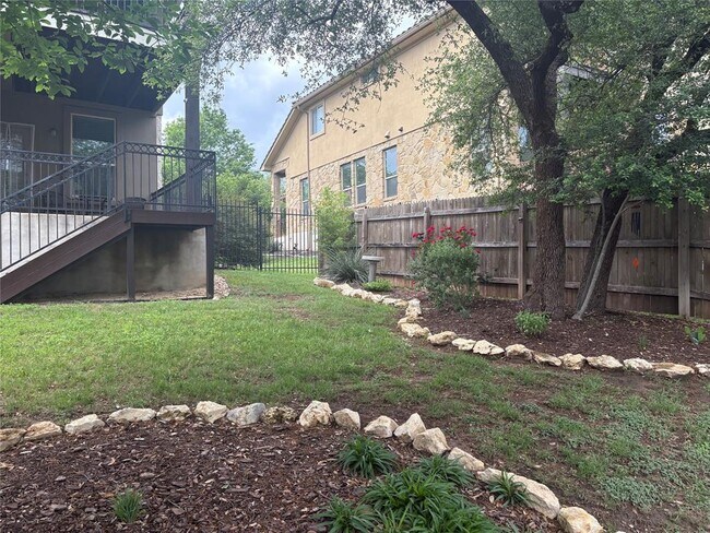 Building Photo - 509 S Meadowlark St