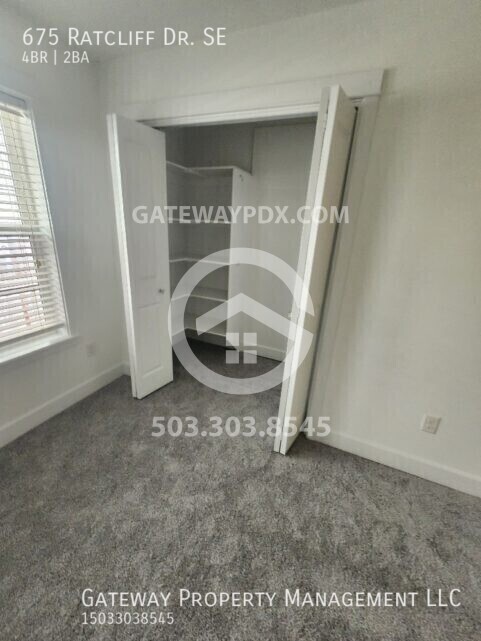 Building Photo - 675 Ratcliff Dr SE