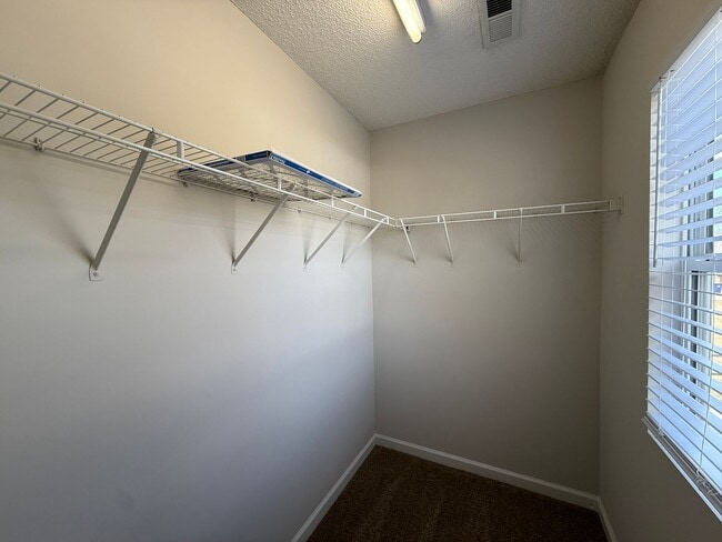 Building Photo - 2120 Dave St