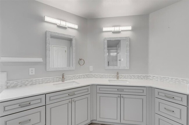 Building Photo - 12601 Duckcreek Ct