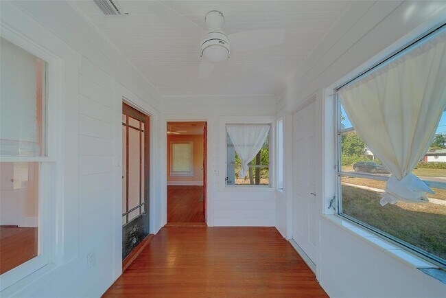 Building Photo - 4642 7th Ave N